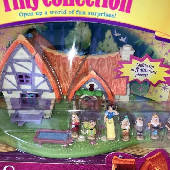 VTG 1995 Polly Pocket Disney Princess SNOW WHITE & the Seven Dwarfs COTTAGE NEW